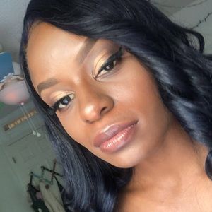 Meet your Posher, Ashlee